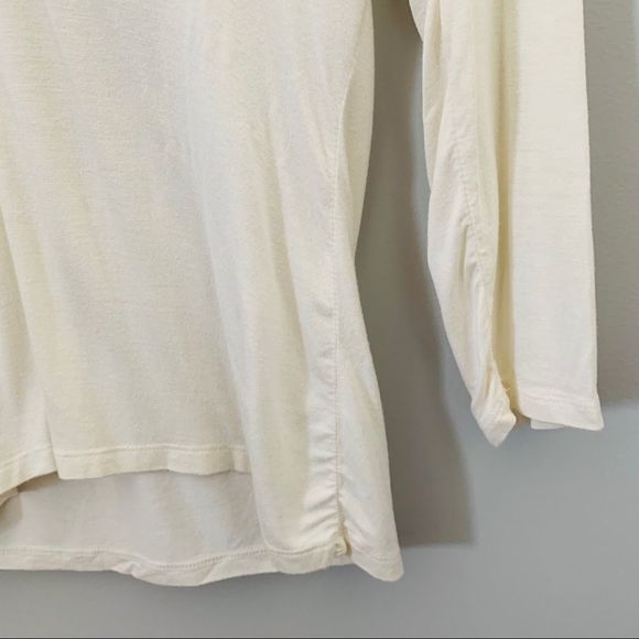 Ann Taylor blouse cream deep v stretch M E… - Picture 5 of 8